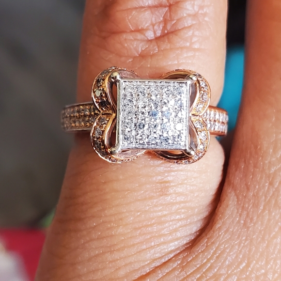 10k gold ring with natural diamonds - Picture 11 of 16
